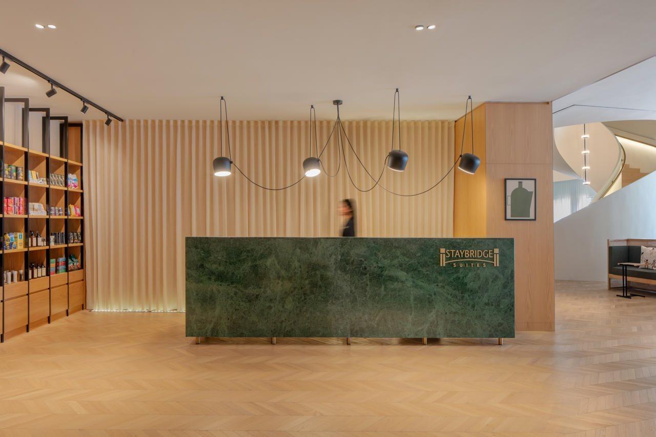 Staybridge Suites Dubai Internet City ภายนอก รูปภาพ