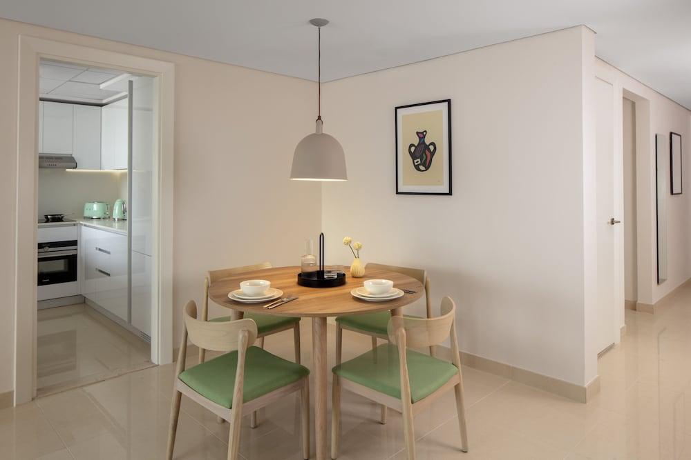 Staybridge Suites Dubai Internet City ภายนอก รูปภาพ
