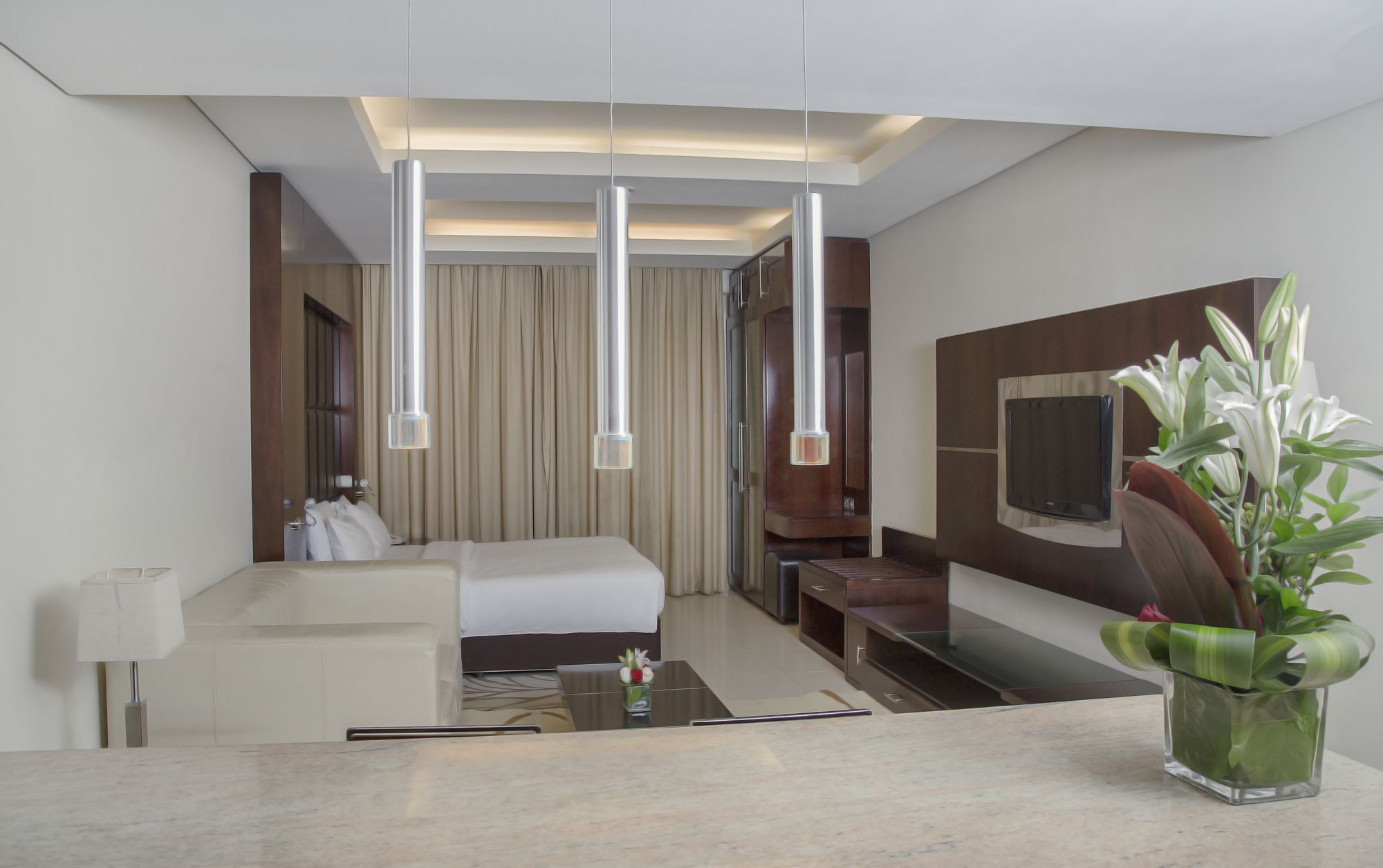Staybridge Suites Dubai Internet City ภายนอก รูปภาพ